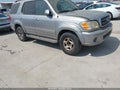 2001 Toyota Sequoia — photo 1 of 11 | VIN 5TDZT34A21S044048
