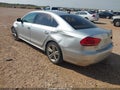 2015 Volkswagen Passat — photo 3 of 17 | VIN 1VWBV7A31FC069229