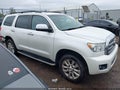 2015 Toyota Sequoia — photo 14 of 17 | VIN 5TDDW5G19FS117268