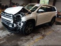 2019 Toyota Highlander — photo 2 of 17 | VIN 5TDBZRFH7KS727152