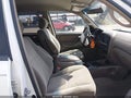 2005 Toyota Tundra — photo 5 of 17 | VIN 5TBET34185S477225