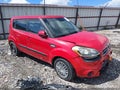 2013 Kia Soul — photo 1 of 13 | VIN KNDJT2A50D7617784