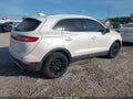 2016 Lincoln MKC — photo 4 of 16 | VIN 5LMCJ2D93GUJ18201