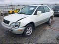 2002 Lexus RX 300 — photo 2 of 16 | VIN JTJGF10U320124527