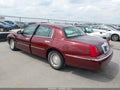 2002 Lincoln Town Car — photo 3 of 16 | VIN 1LNHM81WX2Y642315