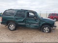 2001 Chevrolet Tahoe — photo 12 of 15 | VIN 1GNEC13T01J310404