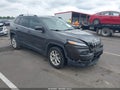 2017 Jeep Cherokee — photo 1 of 15 | VIN 1C4PJMCS6HW587815