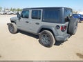 2018 Jeep Wrangler Unlimited — photo 3 of 17 | VIN 1C4HJXDNXJW193447