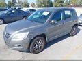 2011 Volkswagen Tiguan — photo 2 of 13 | VIN WVGAV7AX7BW559972