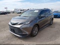 2022 Toyota Sienna — photo 2 of 20 | VIN 5TDKRKEC4NS085068