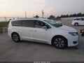 2018 Chrysler Pacifica — photo 13 of 17 | VIN 2C4RC1N76JR105207