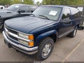 1995 Chevrolet Tahoe — photo 2 of 12 | VIN 3GNEK18K5SG106400