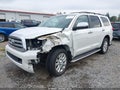 2011 Toyota Sequoia — photo 2 of 19 | VIN 5TDDY5G11BS050444