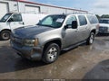 2007 Chevrolet Suburban 1500 — photo 2 of 11 | VIN 1GNFK16327R390012