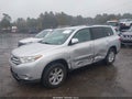 2011 Toyota Highlander — photo 2 of 15 | VIN 5TDBK3EH3BS068893