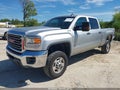 2018 GMC Sierra — photo 2 of 17 | VIN 1GT12REG2JF165555