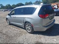 2017 Chrysler Pacifica — photo 3 of 19 | VIN 2C4RC1GGXHR620184