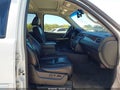 2007 GMC Yukon XL — photo 5 of 11 | VIN 1GKFK66807J244891