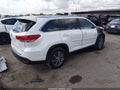 2019 Toyota Highlander — photo 4 of 17 | VIN 5TDKZRFH8KS320893