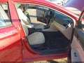 2018 Hyundai Elantra — photo 5 of 21 | VIN 5NPD84LF4JH230436
