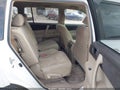 2010 Toyota Highlander — photo 8 of 17 | VIN 5TDZK3EH0AS008244