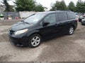 2016 Toyota Sienna — photo 2 of 17 | VIN 5TDKK3DC5GS746704