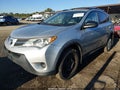 2013 Toyota RAV4 — photo 2 of 16 | VIN 2T3BFREV0DW102383
