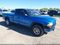 2000 Dodge Dakota — photo 1 of 16 | VIN 1B7GG22N4YS713725