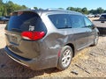2018 Chrysler Pacifica — photo 4 of 16 | VIN 2C4RC1BG9JR270897