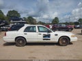 2000 Ford Crown Victoria — photo 13 of 16 | VIN 2FAFP71W8YX162561