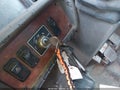 2004 Kenworth Construction — photo 11 of 15 | VIN 1NKDXUTXX4J066521