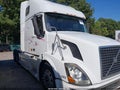 2006 Volvo VN — photo 1 of 15 | VIN 4V4NC9GHX6N446850