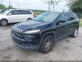 2017 Jeep Cherokee — photo 2 of 16 | VIN 1C4PJMCS4HW658171