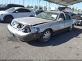 2005 Lincoln Town Car — photo 2 of 16 | VIN 1LNHM82W15Y668577