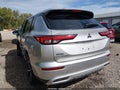 2022 Mitsubishi Outlander — photo 3 of 16 | VIN JA4J4UA85NZ043928