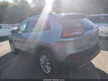 2017 Jeep Cherokee — photo 3 of 16 | VIN 1C4PJLDB2HW526762