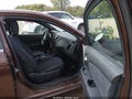 2013 Chrysler 200 — photo 5 of 17 | VIN 1C3CCBBG1DN532011