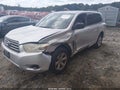 2010 Toyota Highlander — photo 2 of 16 | VIN 5TDKK3EH1AS021666