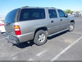 2003 Chevrolet Suburban 1500 — photo 4 of 11 | VIN 3GNEC16Z83G335068