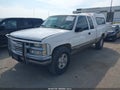 1998 Chevrolet Silverado 1500 — photo 2 of 10 | VIN 2GCEK19R6W1140994