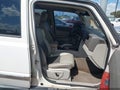 2006 Jeep Commander — photo 5 of 11 | VIN 1J8HG58296C124771