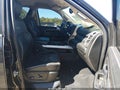 2020 Ram 2500 — photo 5 of 17 | VIN 3C6UR5NL9LG258080