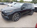 2024 Toyota Highlander — photo 2 of 16 | VIN 5TDKDRBH1RS528905