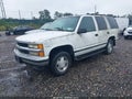 1997 Chevrolet Tahoe — photo 2 of 12 | VIN 1GNEK13R1VJ371404