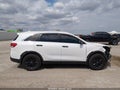2017 Kia Sorento — photo 14 of 21 | VIN 5XYPG4A34HG266850