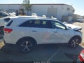 2017 Kia Sorento — photo 13 of 16 | VIN 5XYPH4A50HG222374