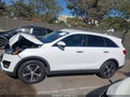 2017 Kia Sorento — photo 14 of 16 | VIN 5XYPH4A50HG222374