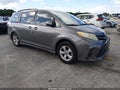 2019 Toyota Sienna — photo 1 of 16 | VIN 5TDKZ3DC3KS966265
