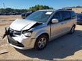 2012 Dodge Grand Caravan — photo 2 of 16 | VIN 2C4RDGCG1CR258681