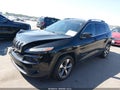 2015 Jeep Cherokee — photo 2 of 16 | VIN 1C4PJMCS1FW725984